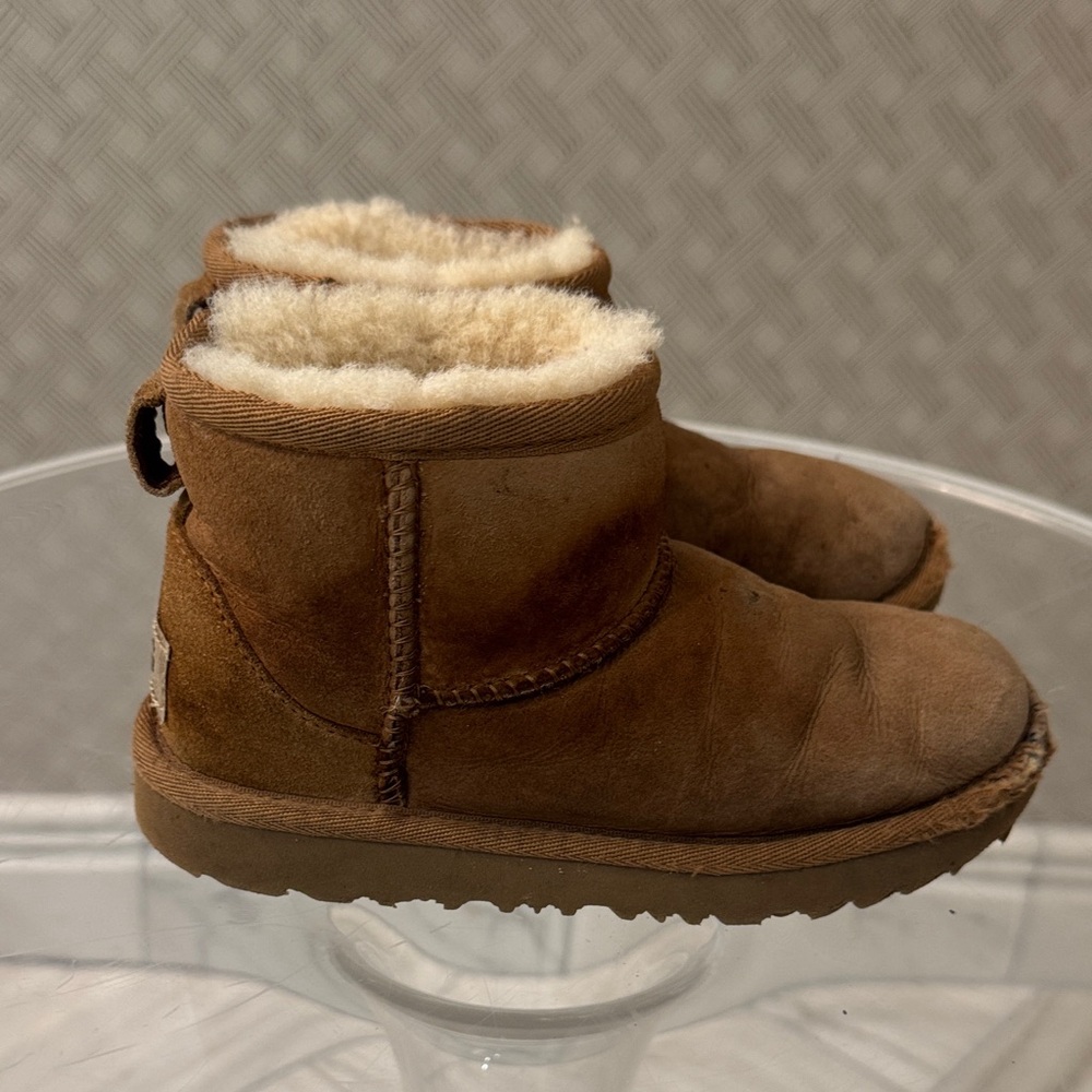 UGG Kids Classic Mini II Boot - Toddler size 12